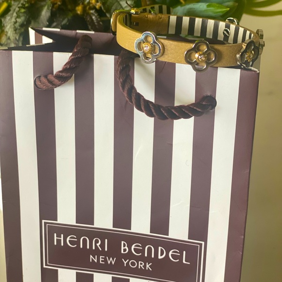 Henri Bendel leather bracelet - Picture 7 of 10